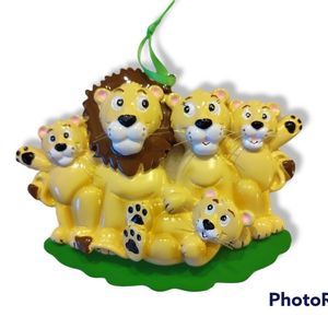 PolarX Ornaments - Customizable Ornament - 2 Adults - 3 Kids Lions